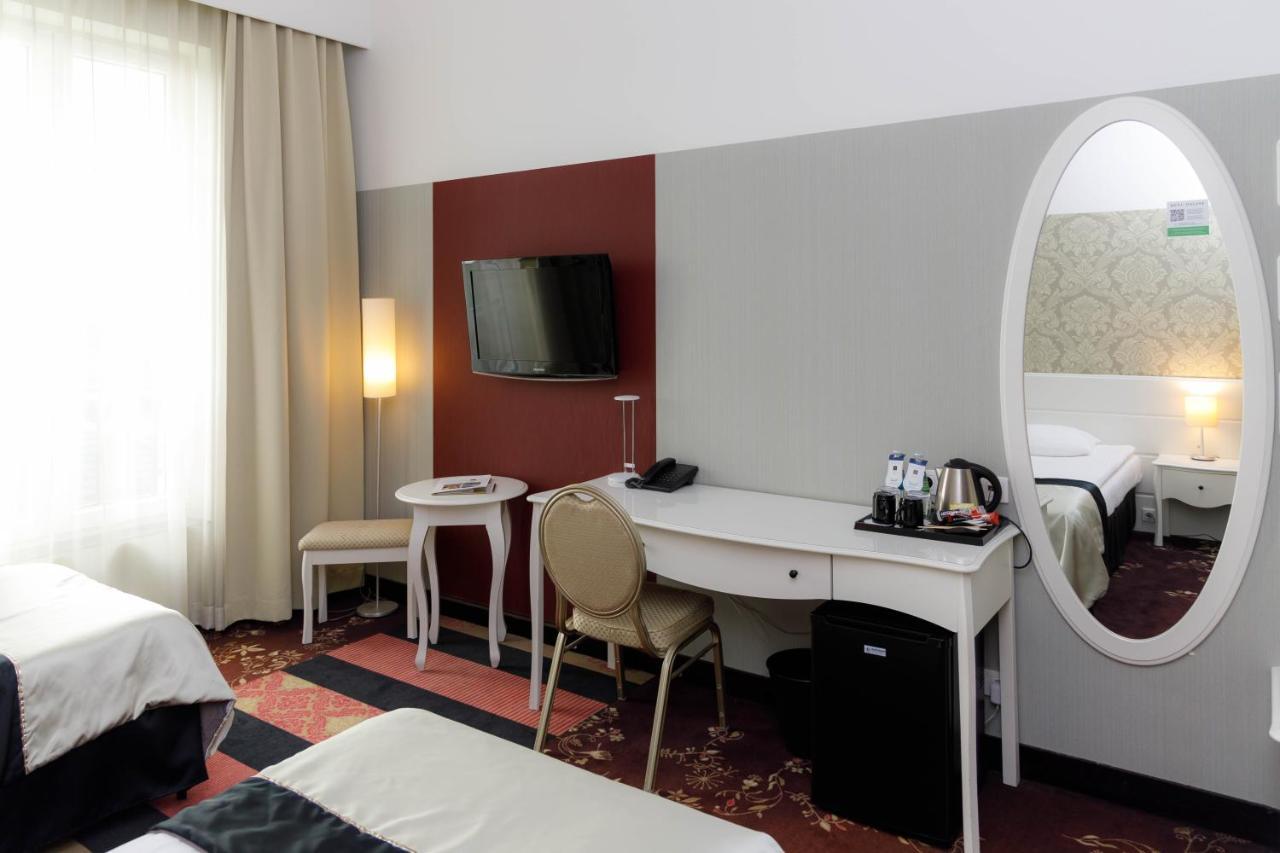 Hotel Lamberton اوتاجيف المظهر الخارجي الصورة