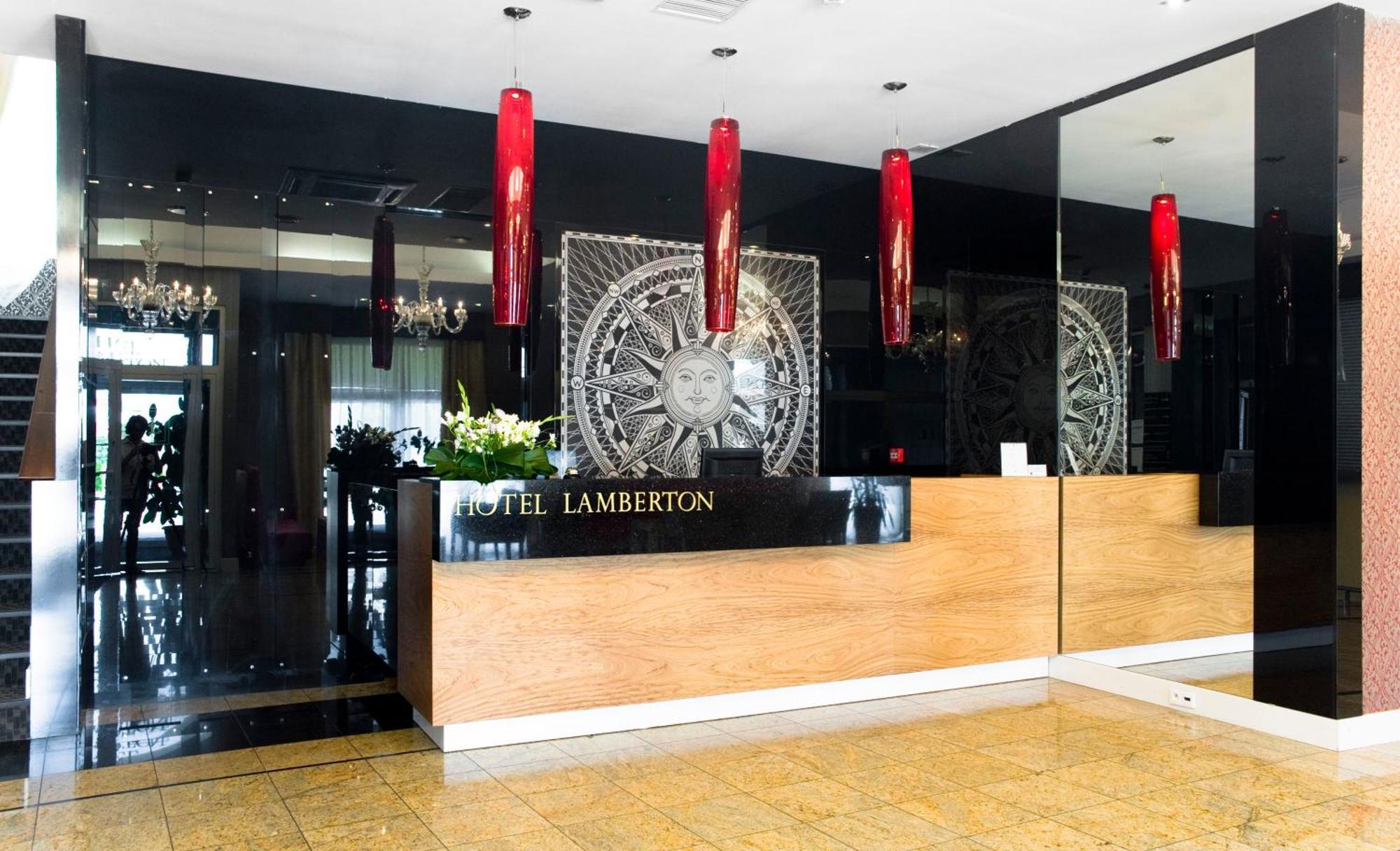 Hotel Lamberton اوتاجيف المظهر الخارجي الصورة