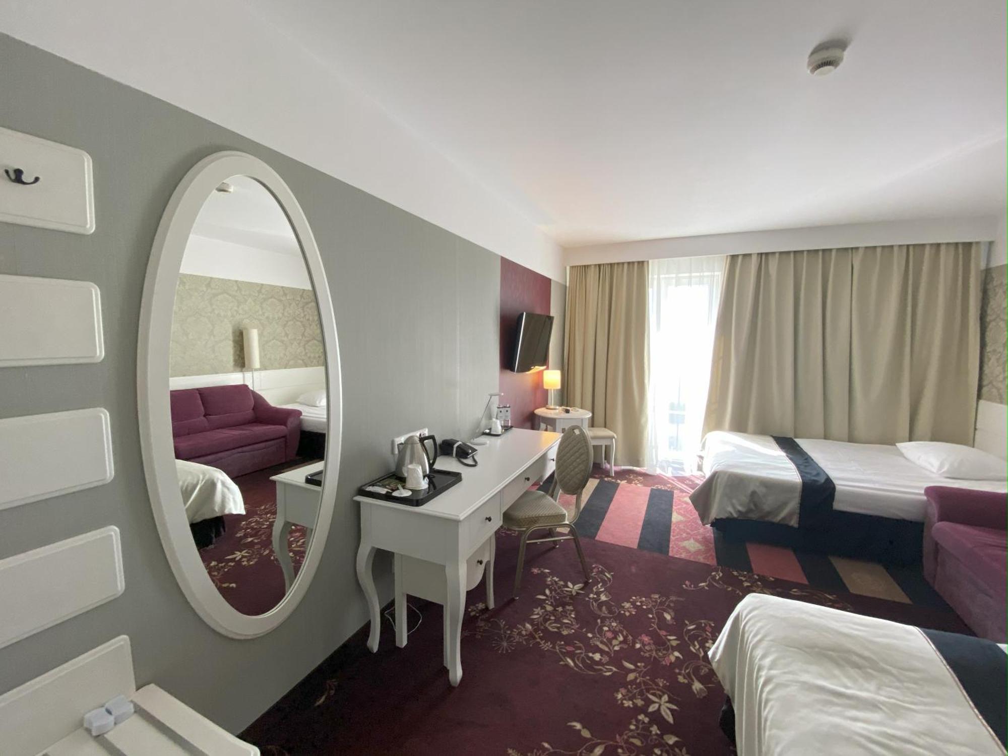 Hotel Lamberton اوتاجيف المظهر الخارجي الصورة