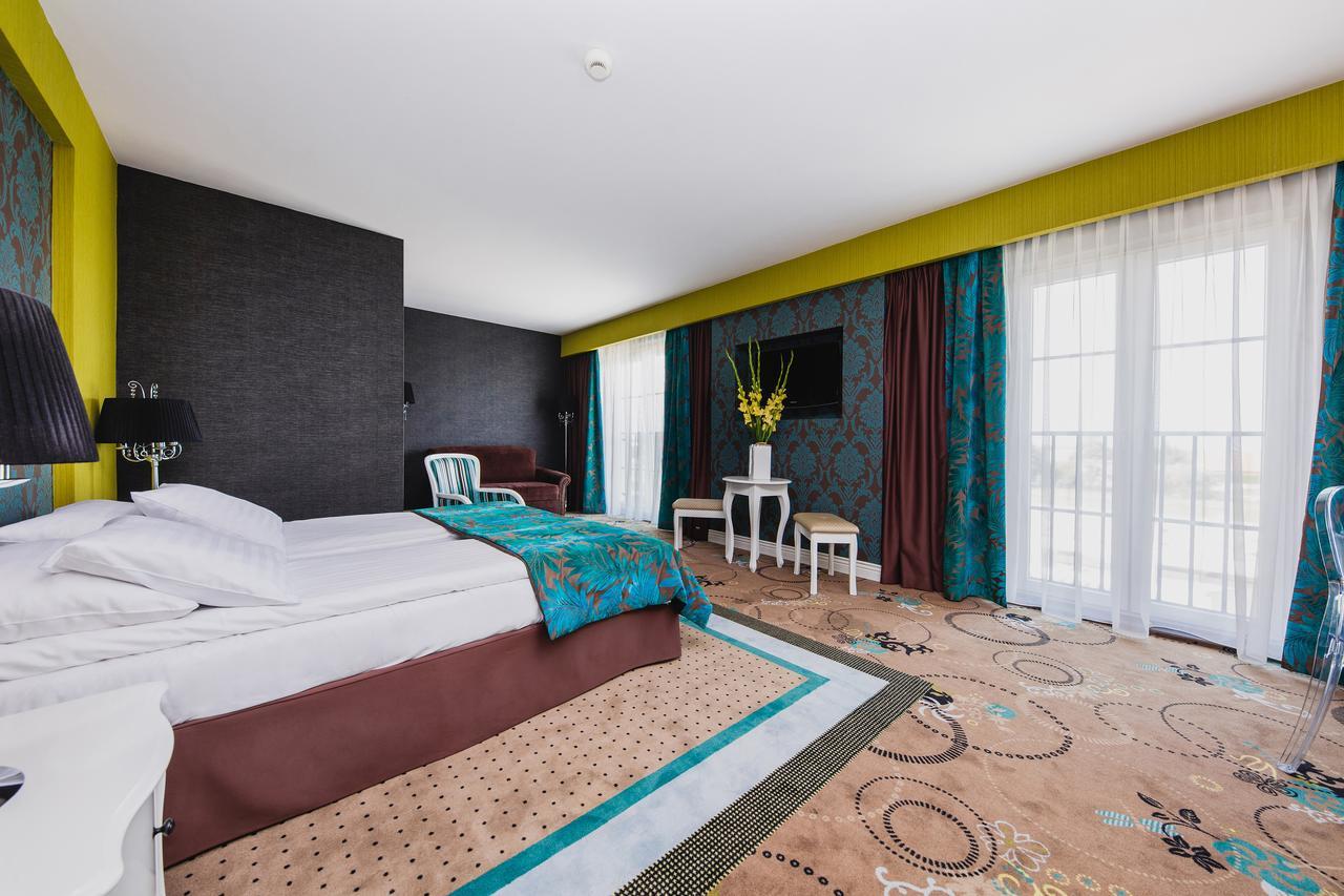 Hotel Lamberton اوتاجيف المظهر الخارجي الصورة