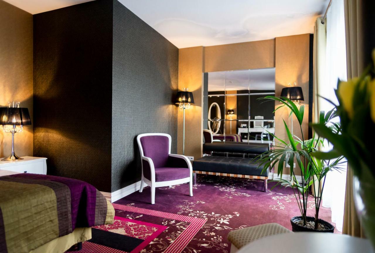 Hotel Lamberton اوتاجيف المظهر الخارجي الصورة