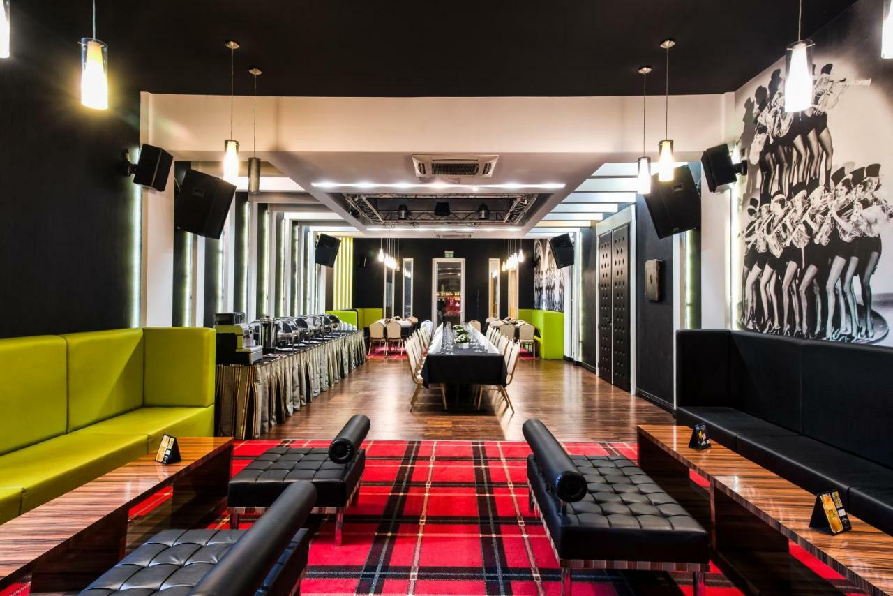 Hotel Lamberton اوتاجيف المظهر الخارجي الصورة